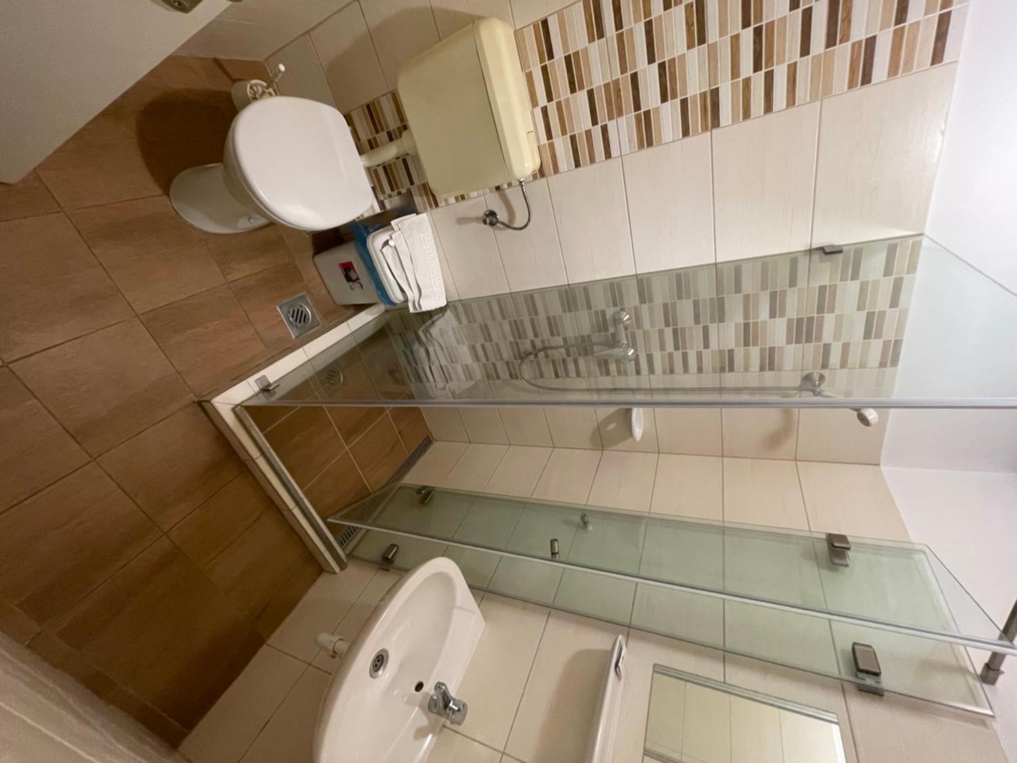 Koller Panzio Hotell Bonyhád Exteriör bild